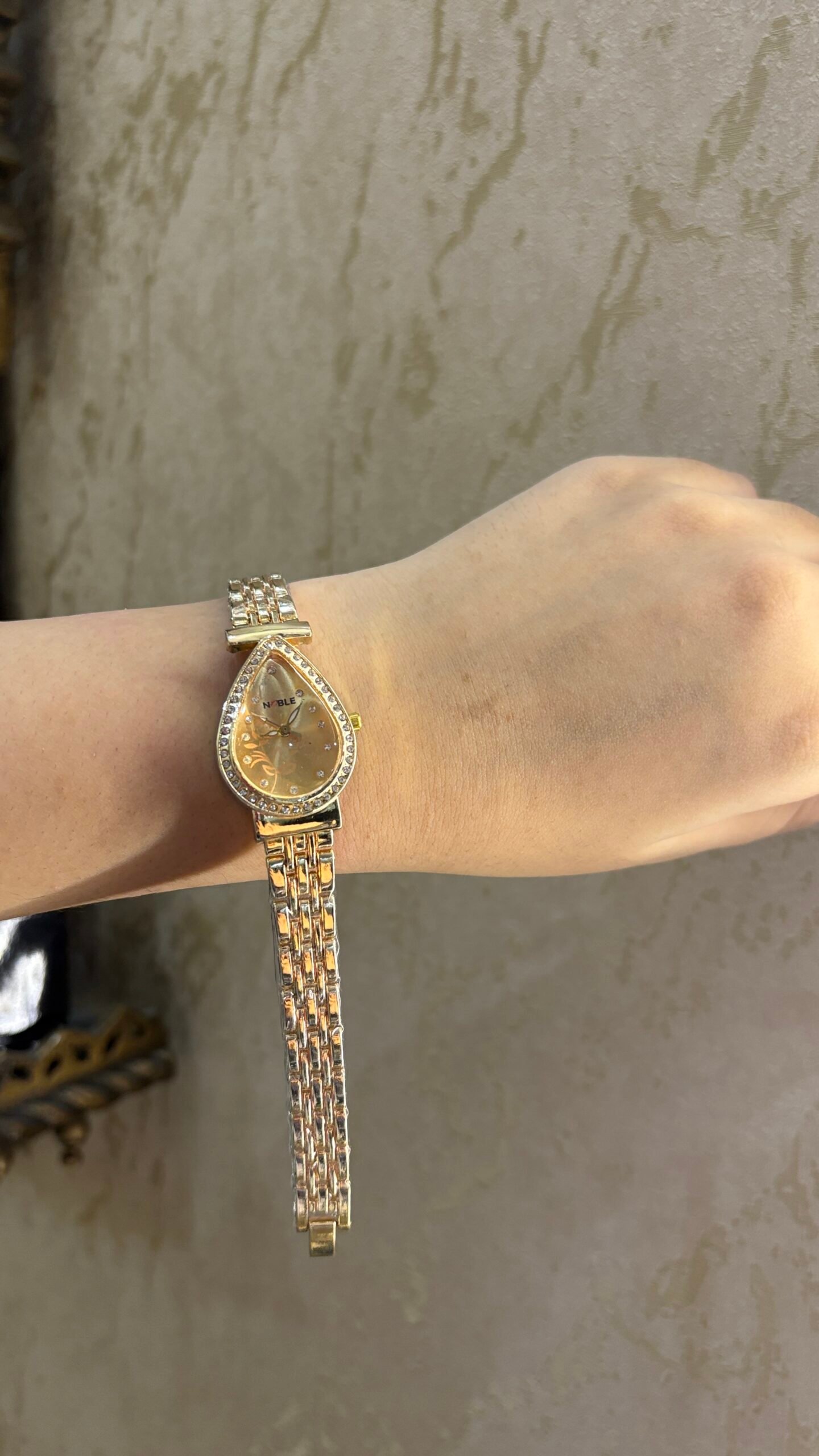 The Pearla Cascade Teardrop Watch