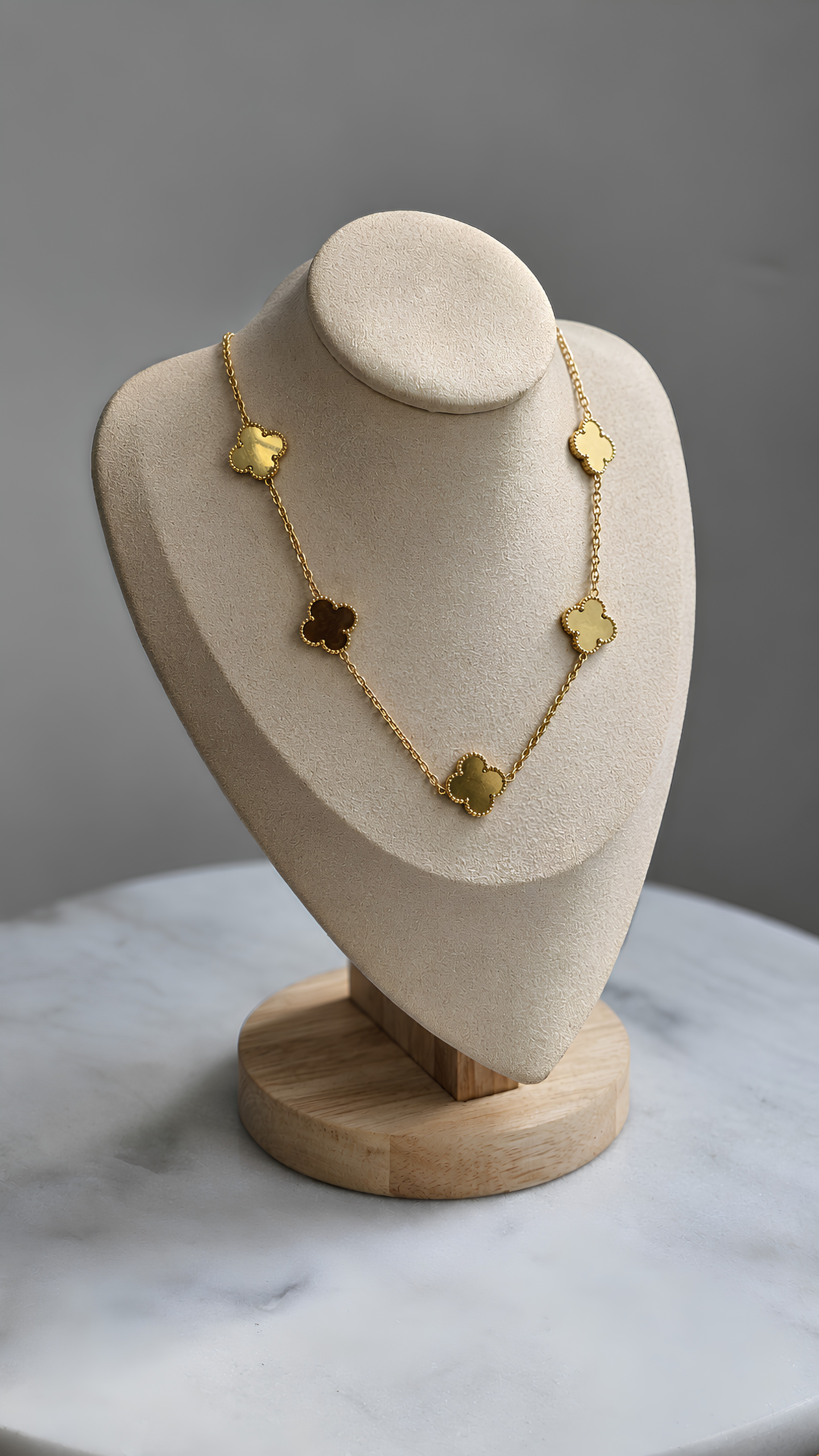 The Golden Clover Station Chain