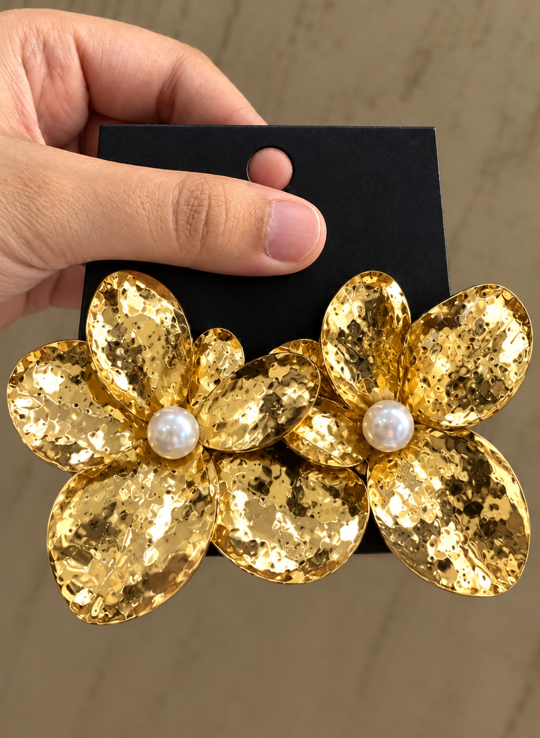 Aura Hammered Pearl Flower Studs