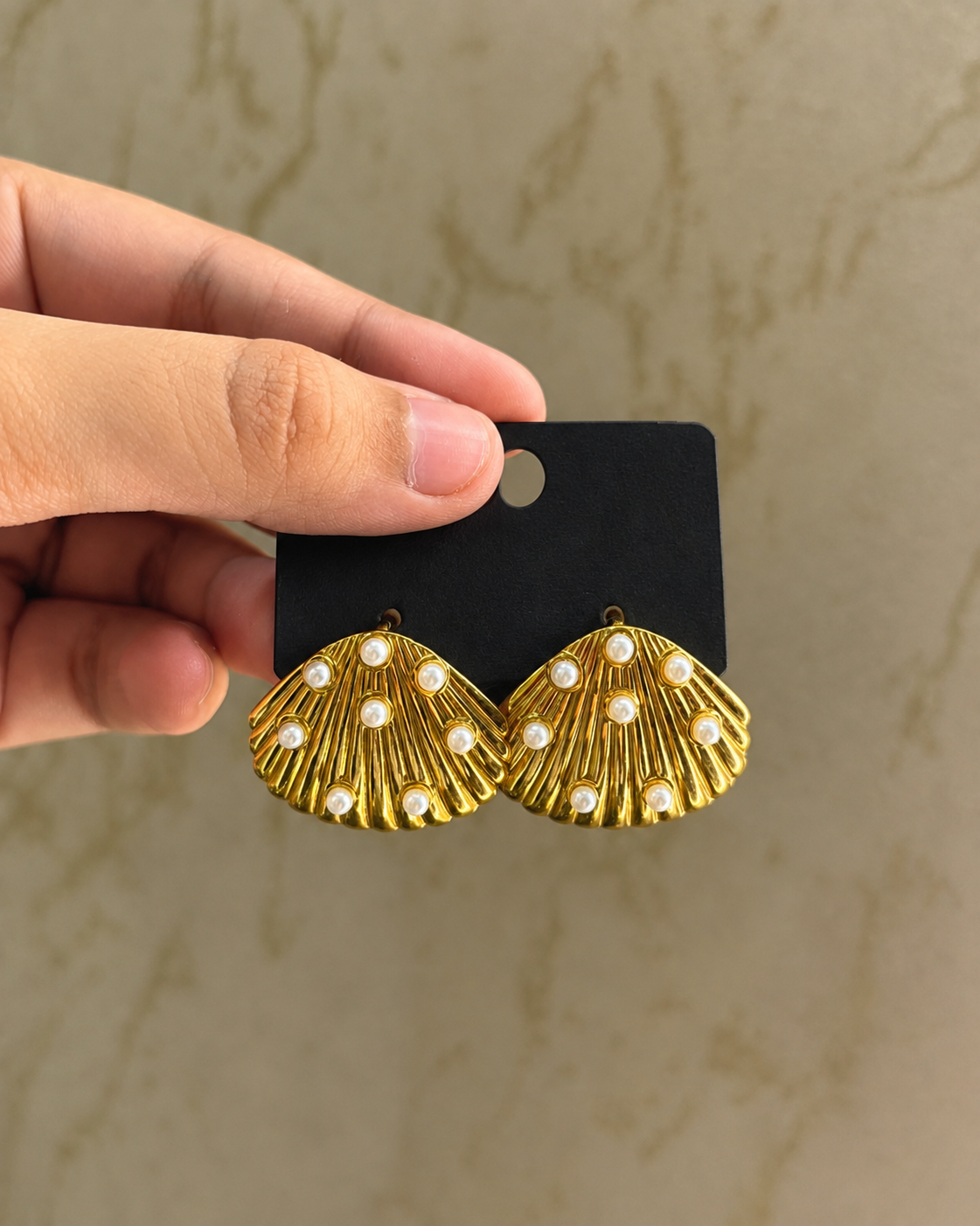 Oceania Ribbed Shell Pearl Stud Earrings